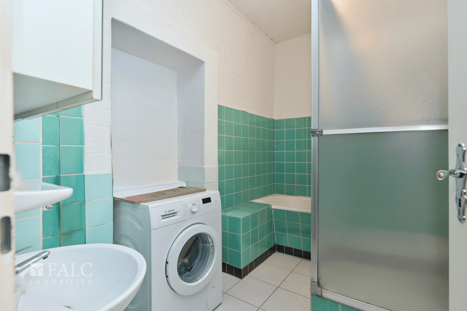 Wohnung 1. OG - Badezimmer